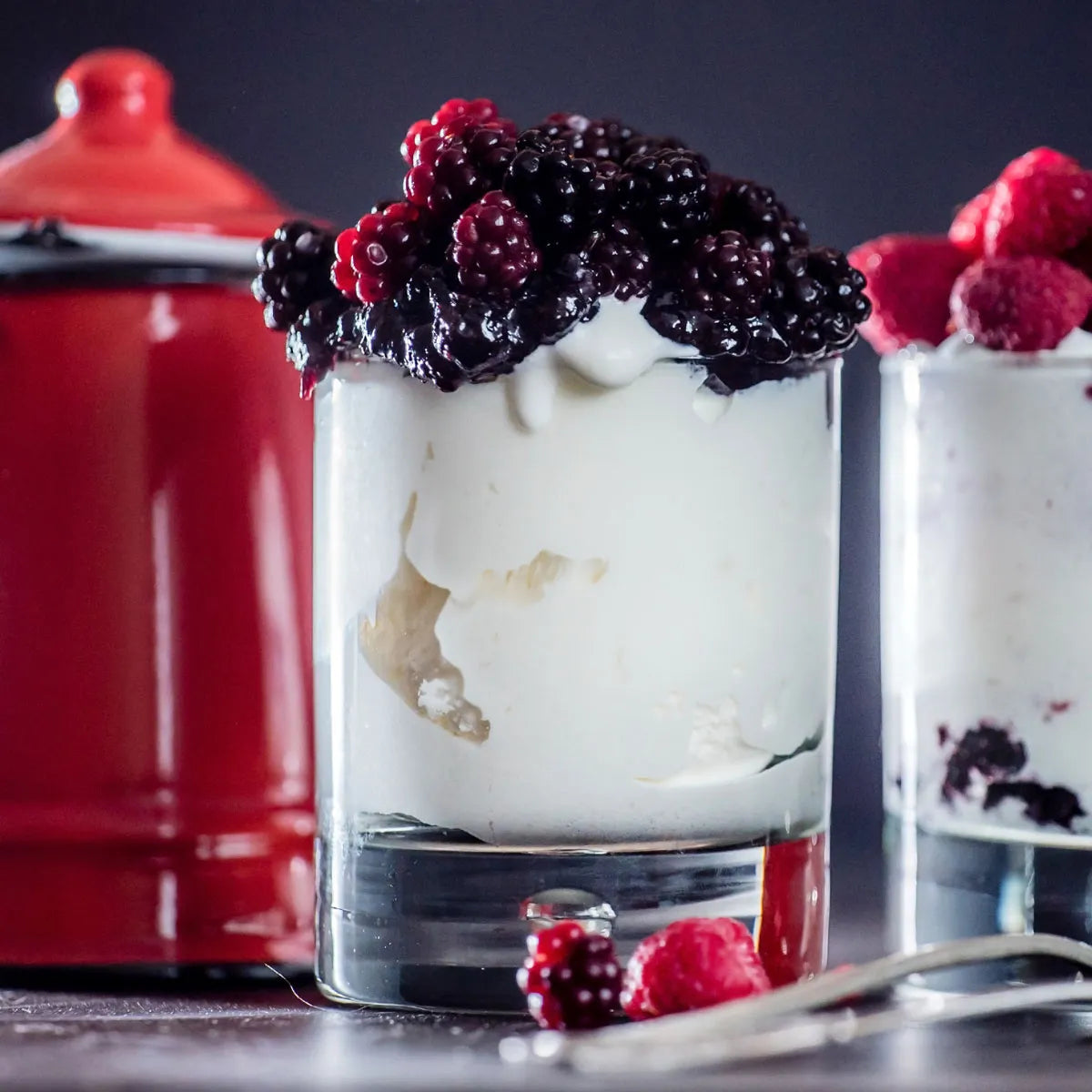 Raspberry Vanilla Hamptons Crystal Candle 400g